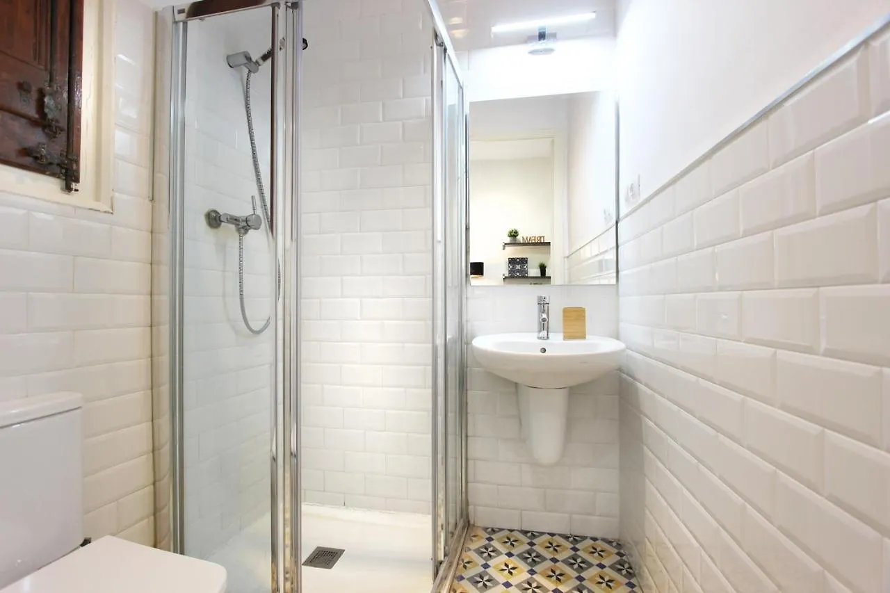 Two Bedroom Flat Born Barcelona Apartment